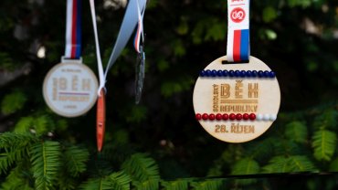 Sokolský běh republiky je tu za necelé 2 měsíce. Představujeme nové medaile a zveme vás na výběh(y) s ambasadory 28. září!